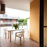 Aurora B Apartament *