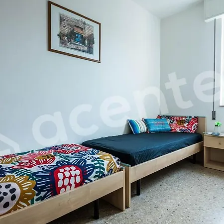 Aurora B Apartment *