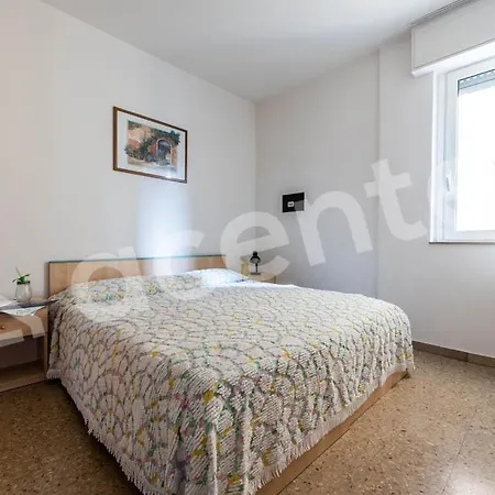 Aurora B Apartment